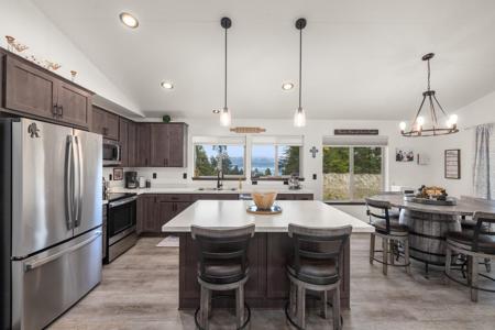 286 Lakeview Drive