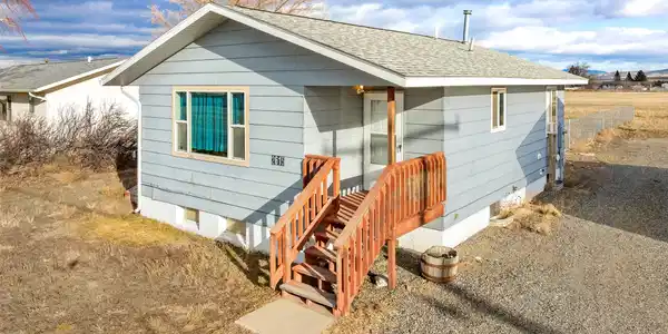 2615 Valley Drive