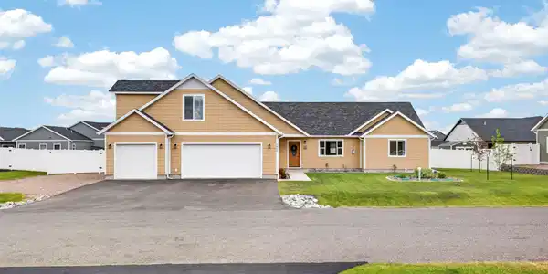 3869 Rosette Lane