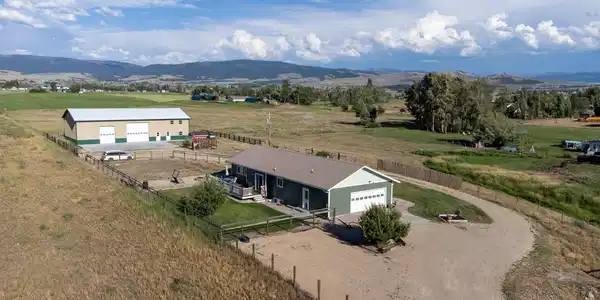 4472 Tripp Lane
