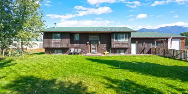 685 Sullivan Crossroad