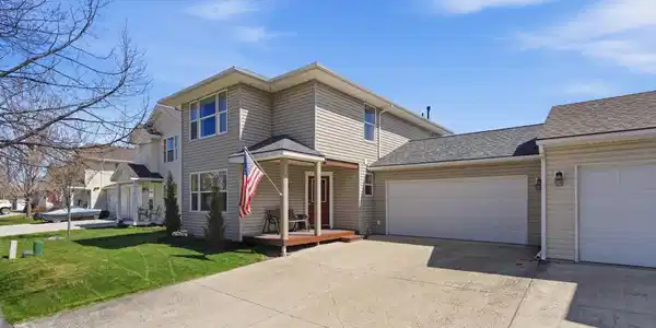 39 Stratford Drive