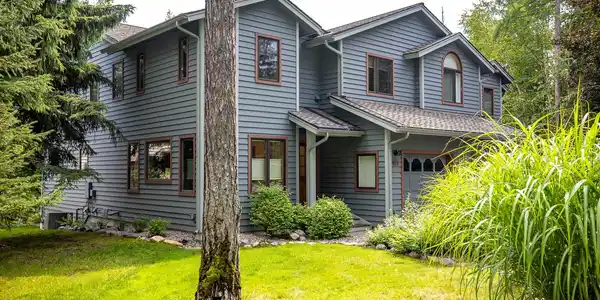1750 E Lakeshore Drive
