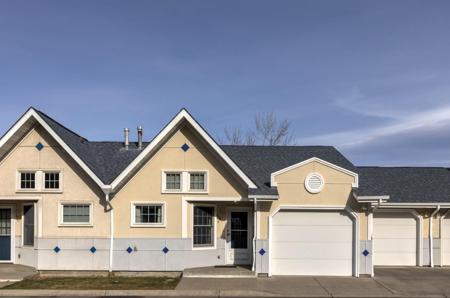 806 Crestmont Way