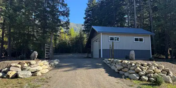 18590 Bull Lake Road