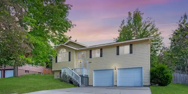 2721 Valley View Drive