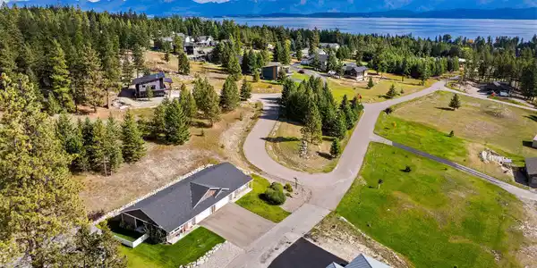 123 Crystal View Court