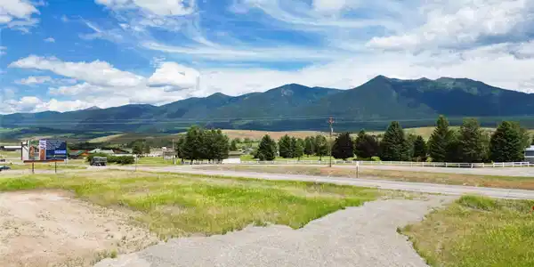 4 Acres Hwy 93