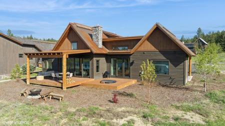 63 Glacier Peaks Road