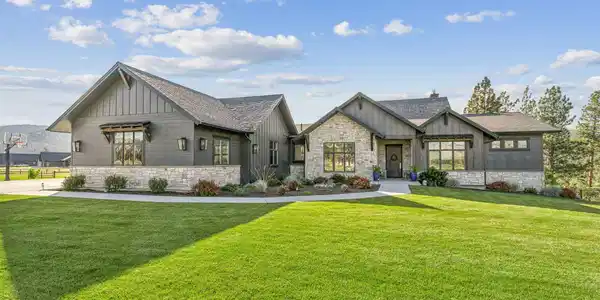6443 Lower Miller Creek Road