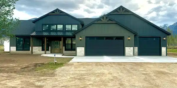 645 Old Corvallis Road