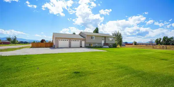3405 Penny Lane