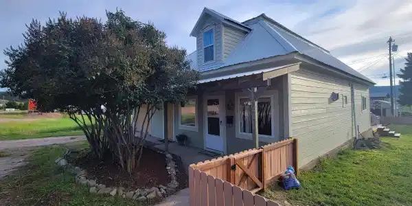 921 Main Street