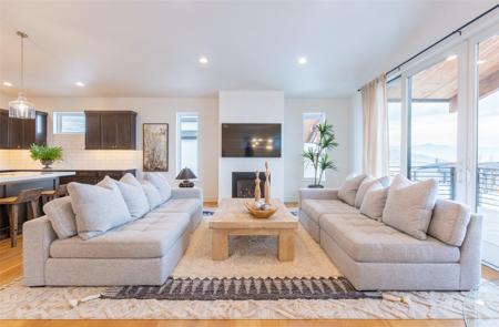 6108 Macarthur Drive