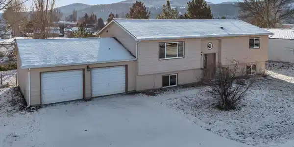 8975 Grouse Drive