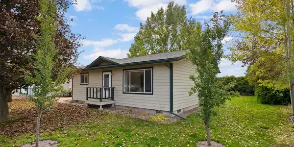 1156 Falcon Acres Loop