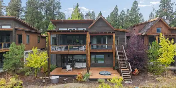 44 Cottage Lake Lane