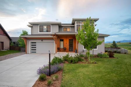 121 Laura Court
