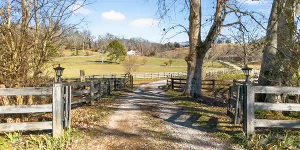 2640 Fry Branch Rd