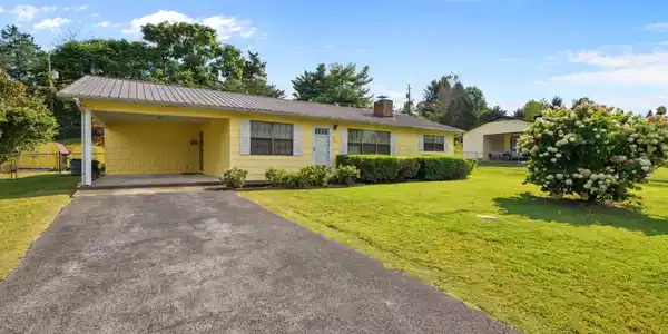 253 Lincoln Drive
