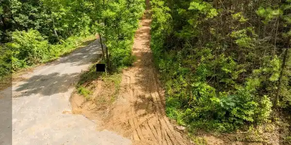 2119 Spurling Road Road