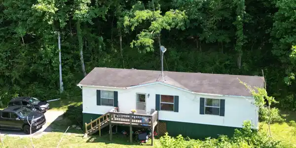 242 Lynch Ln