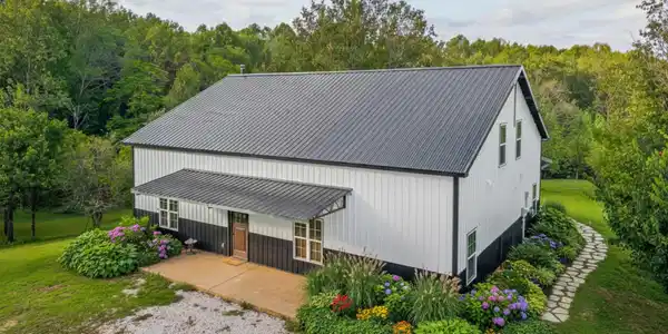 1425 Moodyville Loop
