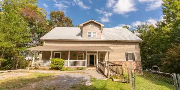 4061 Fox Hunters Lane