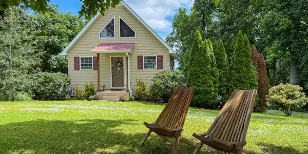 392 Oak Dr