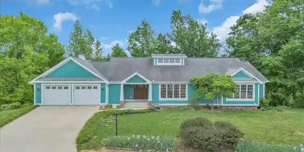 615 Seaton Dr
