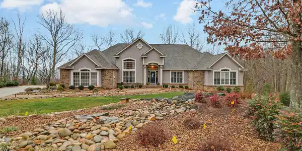 33 Hemlock Ct