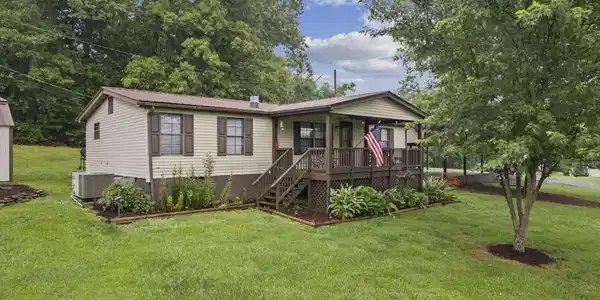 281 Willis Rd
