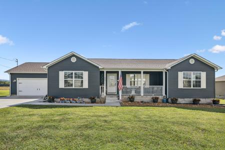 605 Strawberry Dr