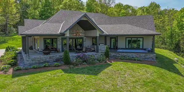 76 Agee Branch Ln