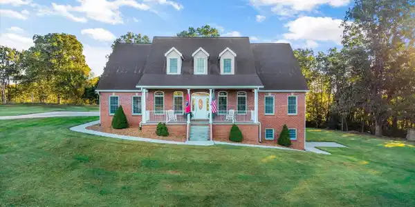2000 Robinson Drive