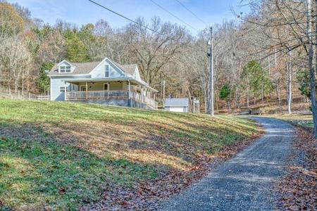 390 Taylor Hollow Ln