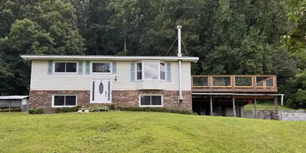 638 Mimosa Rd
