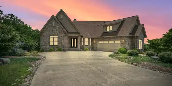 61 Bluff View Ct