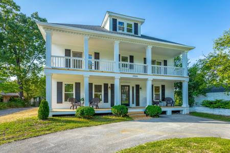 2000 Avalon Avenue