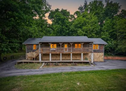 1751 Warren Hollow Rd