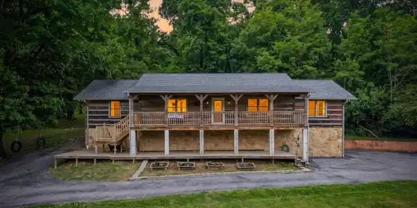 1751 Warren Hollow Rd