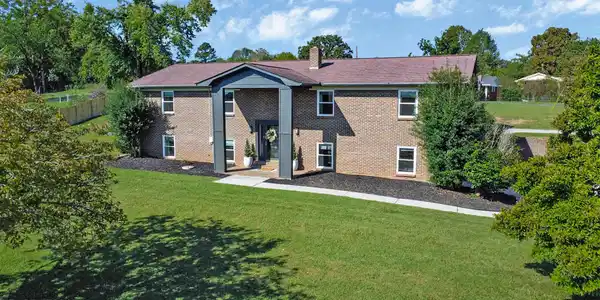109 Scenic Hill Drive