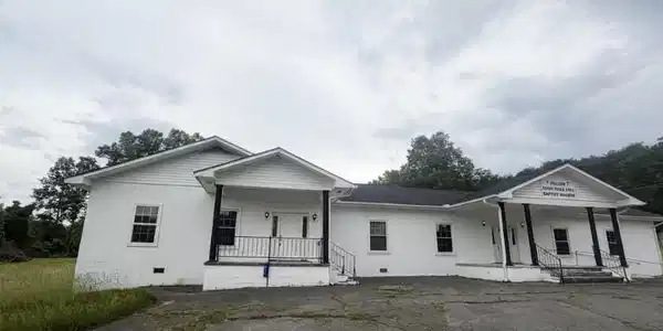 211 Rock Ave