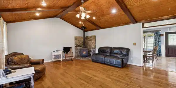 284 Duck Branch Rd