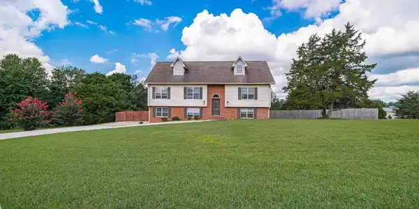 84 Amberwood Dr