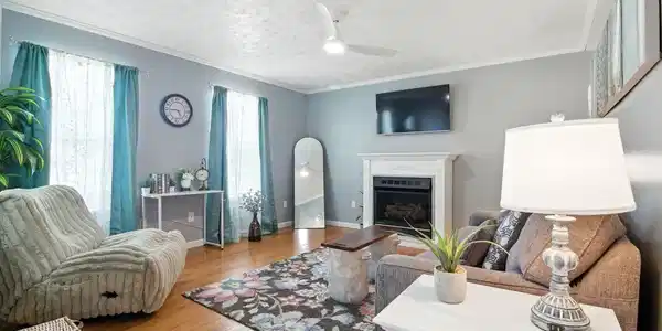 Image 4 Image 4