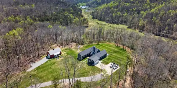 1499 Doe and Fawn Ln