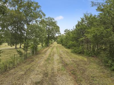 805 Chapel Hill Pike