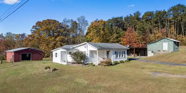 3557 Dayton Mountain Hwy