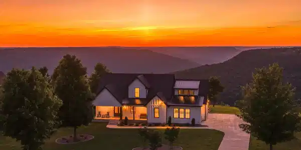 925 Sunset Circle